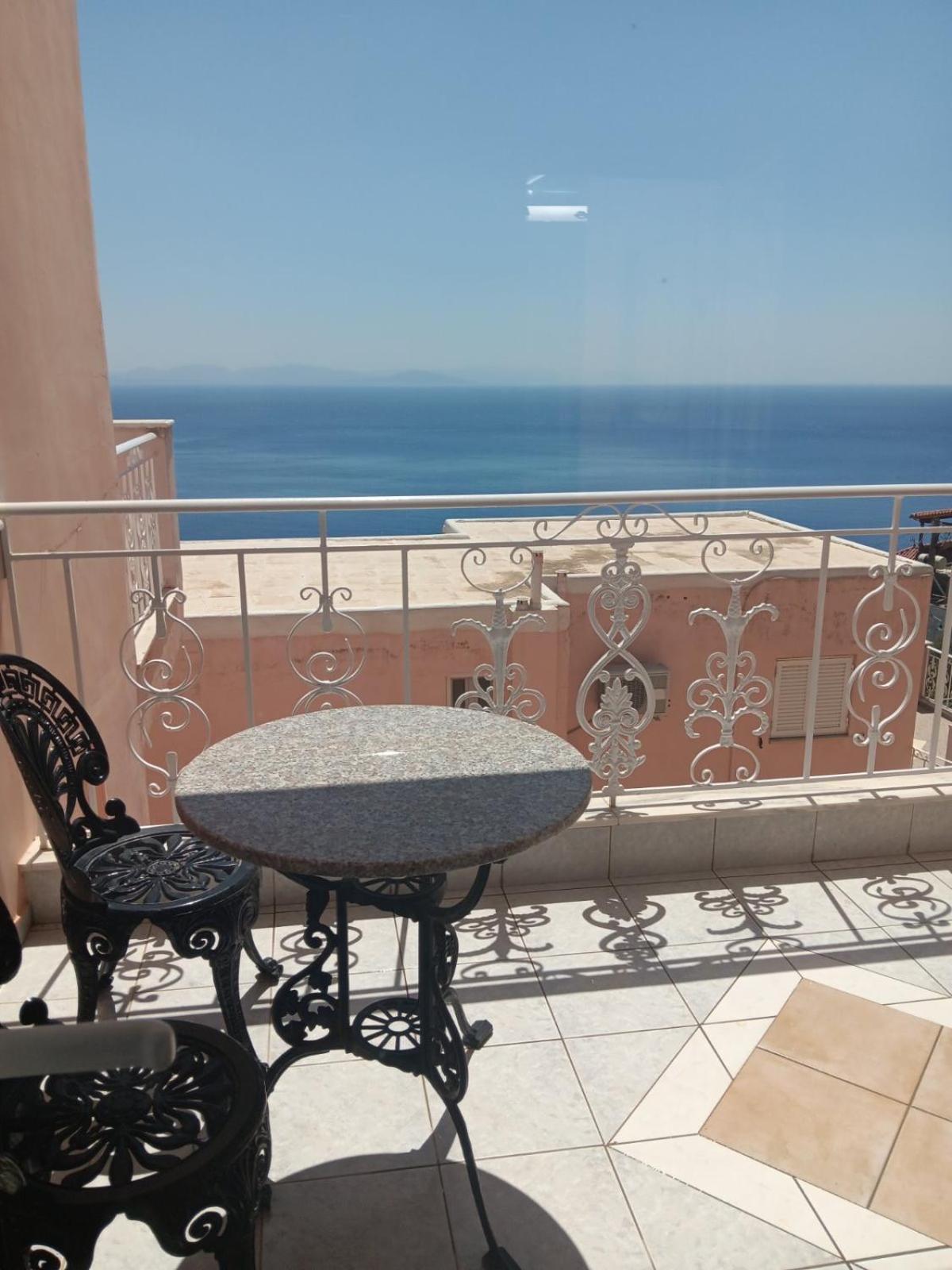Summer View Гитио Екстериор снимка